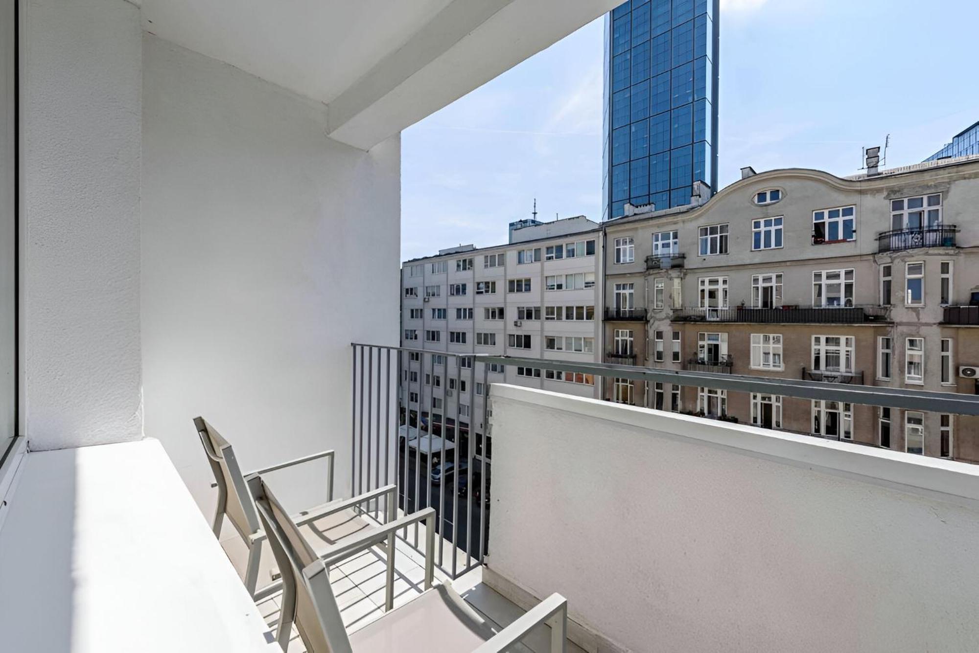 Leisure Central Zlota Lovely 2 Bedroom Apartament