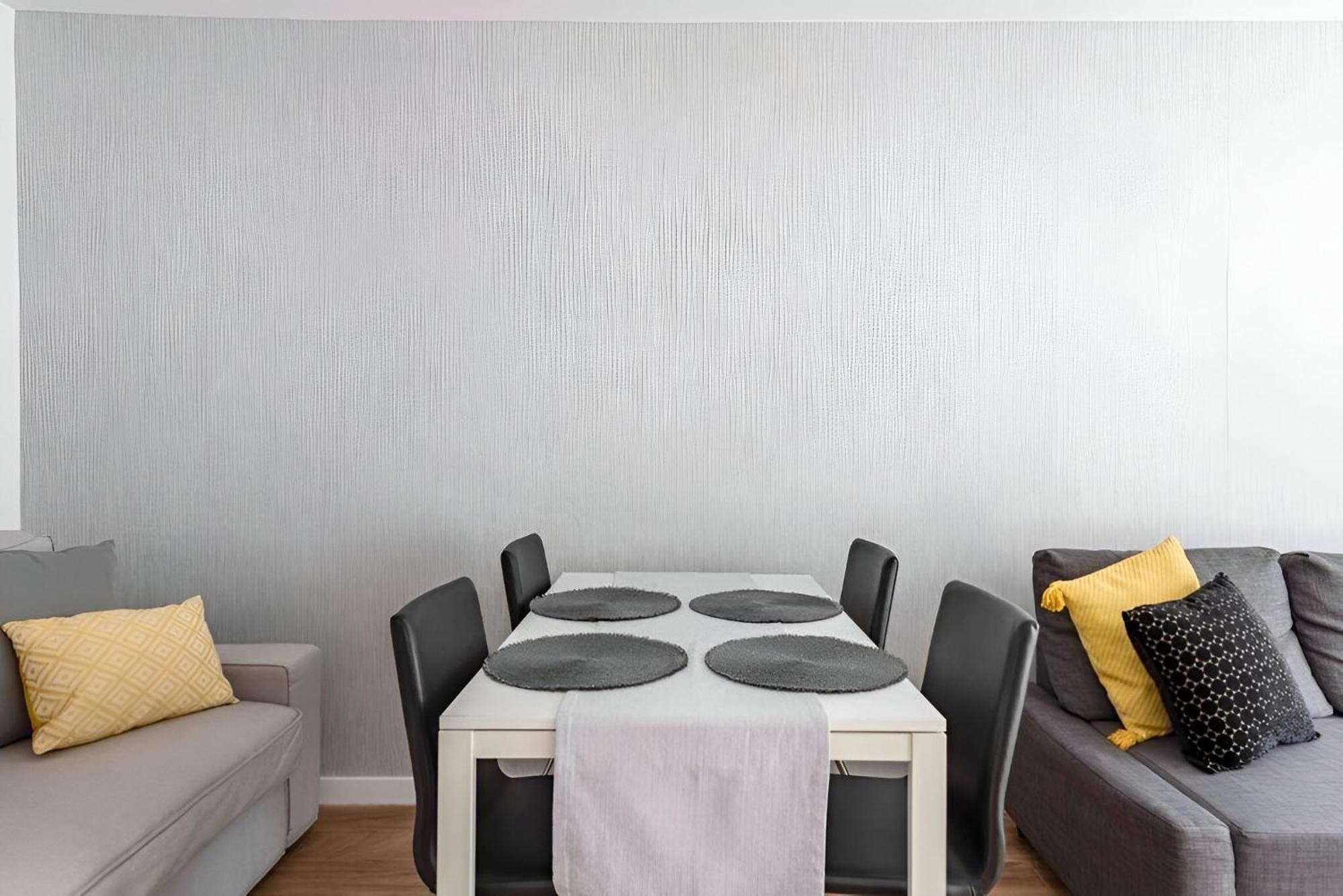 Leisure Central Zlota Lovely 2 Bedroom Apartament *